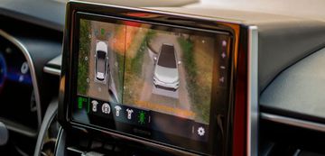 Toyota Corolla Cross 2024 dễ dàng điều khiển hơn với camera 360 độ