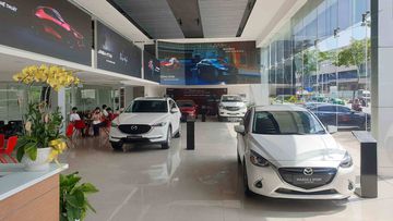 Cận cảnh showroom trưng bày của Mazda Thảo Điền