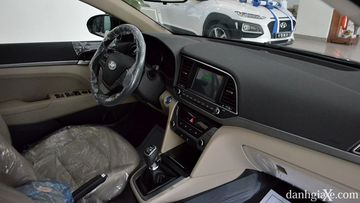 Danh gia so bo Hyundai Elantra 2019