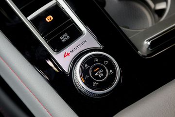 Volkswagen Teramont X lại hỗ trợ người lái tối ưu hơn với danh mục chế độ lái khá dài