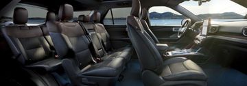 Về kích thước, Ford Explorer 2022 mang đến không gian rộng rãi và thoải mái cho cả 7 hành khách trên xe