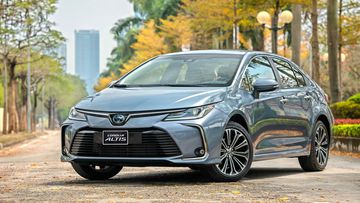 Đầu xe tạo ấn tượng hiện đại, thể thao