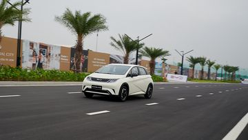 BYD Dolphin 2024 cũng được trang bị đầy đủ các công nghệ an toàn hiện đại