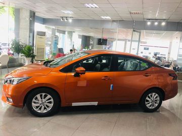 So với Sunny, Nissan Almera 2023 được kéo dài thêm 70mm, rộng hơn 45mm nhưng chiều cao giảm đi 40mm