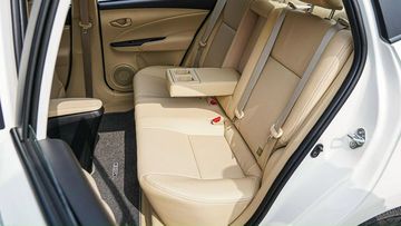 Khoảng trống để chân khá thoải mái