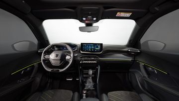Khoang lái Peugeot 2008 2025 tiếp tục sử dụng triết lý thiết kế Peugeot i-Cockpit danh tiếng của thương hiệu
