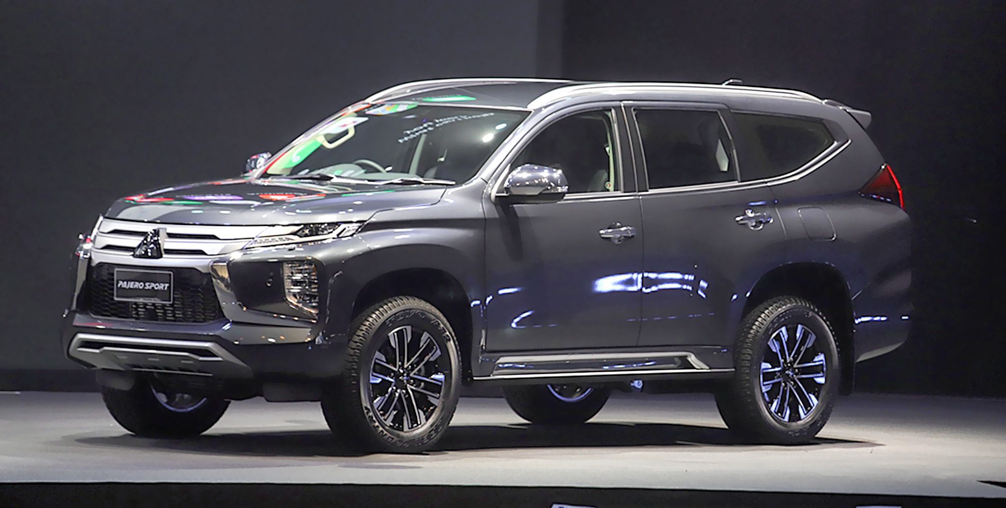 Mitsubishi pajero 2023 года