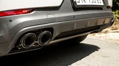 Porsche Cayenne Coupe trang bị cụm 4 ống xả thể thao