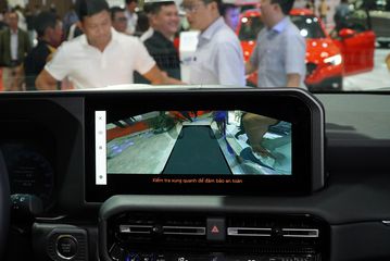 Toyota Land Cruiser Prado 2025 được trang bị các tính năng an toàn hiện đại như Camera 360