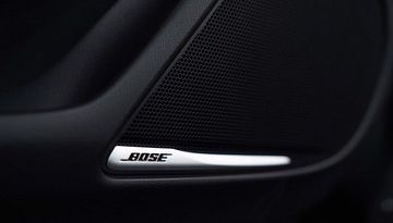 Hệ thống loa 11 Bose cao cấp chỉ có trên 2 bản Premium