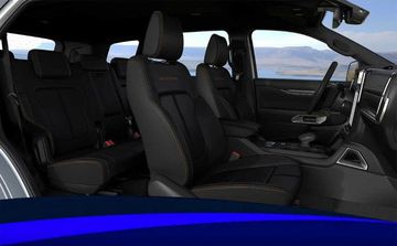 Hình ảnh nội thất Everest Wildtrak sẽ bán ở Việt Nam được chia sẻ bởi đại lý Ford.