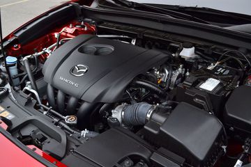 CX-30 sở hữu động cơ có thông số ấn tượng hơn các đối thủ trong cùng phân khúc