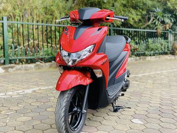 Về công nghệ chiếu sáng, Yamaha FreeGo 2023 sử dụng bóng đèn dạng LED