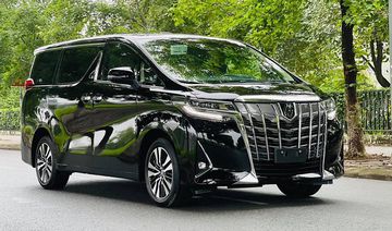 Tại Việt Nam, Alphard được nhập khẩu nguyên chiếc từ Nhật 