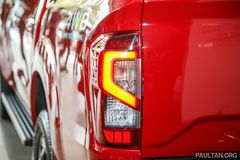 Đèn hậu mới trên Nissan Navara 2022