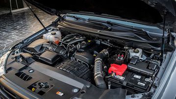 Ford Ranger Raptor 2023 được trang bị động cơ diesel Bi-turbo 2.0L 4 xi lanh thẳng hàng TDCi