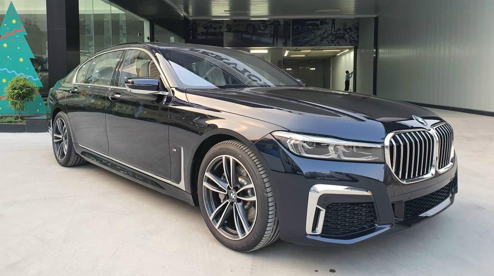 BMW 730Li M Sport 2024 Giá lăn bánh và khuyến mãi T11/2024