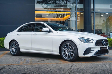 Mercedes E-class cao cấp với thiết kế sắc sảo