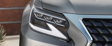 Lexus GX 460 17 Cụm đèn pha sắc nét của Lexus GX 460 2023
