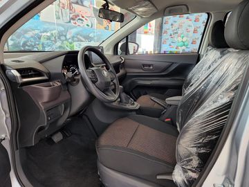 Toyota Avanza 2023 vẫn chỉ sử dụng ghế bọc nỉ