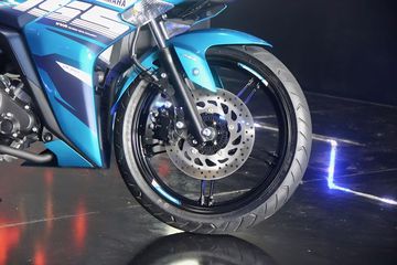 Yamaha Exciter 155 VVA 2024 đã có thêm phiên bản trang bị hệ thống chống bó cứng phanh ABS