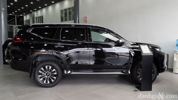 Thân xe Mitsubíhsi Pajero Sport 2021