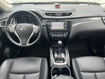 Phần nội thất của Nissan X-trail