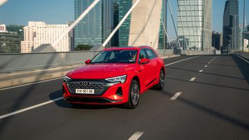Nhờ động cơ điện, Audi Q8 e-tron 2024 luôn sẵn sàng tăng tốc trong mọi điều kiện