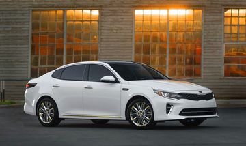 Kia Optima 2016 với vẻ ngoài bóng bẩy