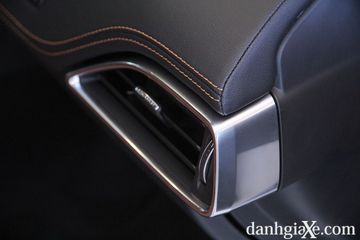 Danh gia so bo xe Jaguar XE 2020