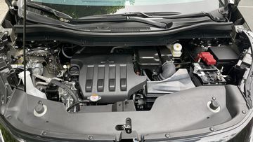 Xe tiếp tục duy trì khối động cơ xăng dung tích 1.5L tích hợp công nghệ điều khiển van biến thiên điện tử MIVEC