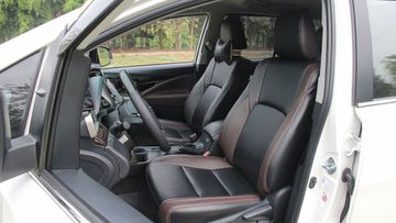 Các vị trí ngồi  ở hàng ghế đầu khá thoải mái với thiết kế tựa lưng, đệm ngồi có độ ôm vừa phải