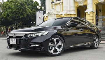 Honda Accord 2022 sở hữu thiết kế ngoại thất đậm chất thể thao, hiện đại