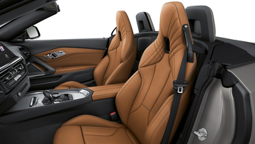 Ghế ngồi trên Z4 được bọc da Vernasca cao cấp với các tuỳ chọn màu đen, nâu và đỏ