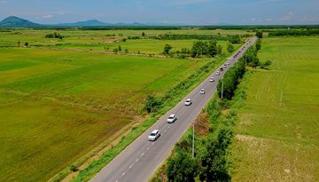 Các khách hàng được dẫn lối cảm xúc đi qua rất nhiều cung đường đẹp của Việt Nam