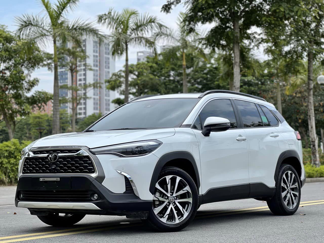 Đánh giá Toyota Corolla Cross 2023: giá & KM, nội ngoại thất