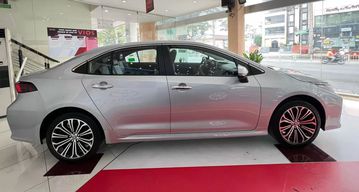 Đến tháng 03/2023, Toyota Altis 2023 hoàn toàn mới chính thức ra mắt thị trường Việt Nam