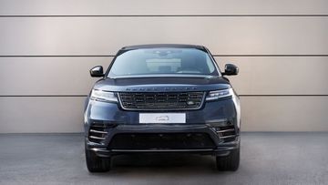 Đầu xe Range Rover Velar 2025 hiện đại hơn với lưới tản nhiệt họa tiết mới và đèn pha thanh mảnh