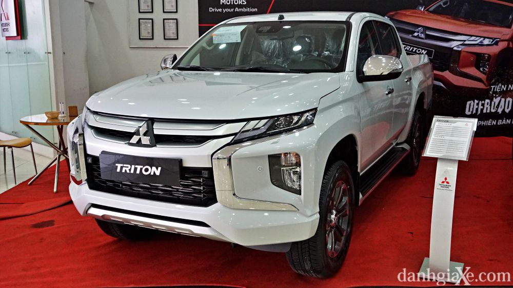Đánh giá Mitsubishi Triton 2020: Giá & KM, nội ngoại thất...