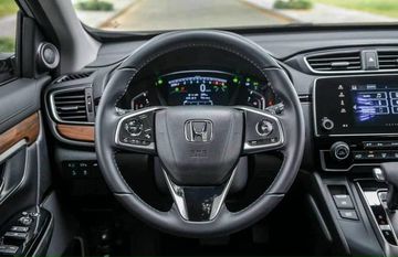 Vô lăng trên Honda CR-V 2023 là loại 3 chấu bọc da