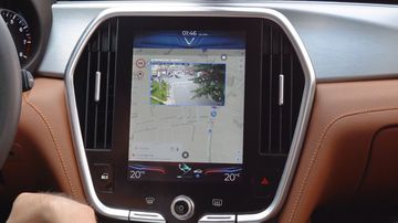 VIETMAP LIVE hiển thị mật độ giao thông và hiển thị hình ảnh từ camera giao thông