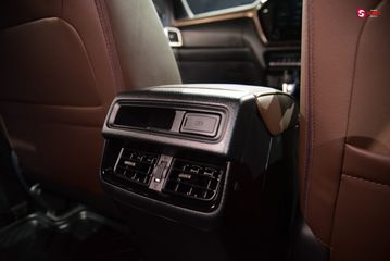 Cửa gió điều hòa phía sau Isuzu D-Max 2025 giúp làm mát nhanh và đều khắp cabin hơn