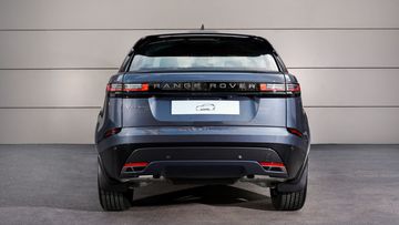 Đuôi xe Range Rover Velar 2025 vẫn giữ được nét đặc trưng từ trước đến nay