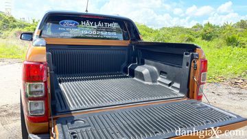 Ford Ranger Wildtrak 2021 có kích thước thùng hàng rộng rãi bậc nhất phân khúc