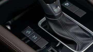 Khóa vi sai cầu sau trên Mazda BT-50 2024