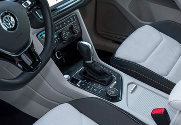 Vô-lăng và cần lái trên Tiguan thế hệ thứ hai