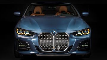 Đầu xe BMW 4 Series 2023 nổi bật với lưới tản nhiệt hình quả thận cỡ lớn