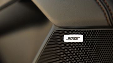 Hệ thống âm thanh Mazda CX-5 được đánh giá cao khi có đến 10 loa Bose cao cấp cho âm thanh sống động hơn (trừ bản Deluxe và Luxury)