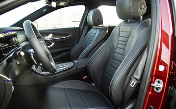 Ghế ngồi trên tất các phiên bản của Mercedes E-Class 2023 đều được bọc da.