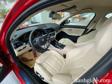 Danh gia so bo xe BMW 330i 2020